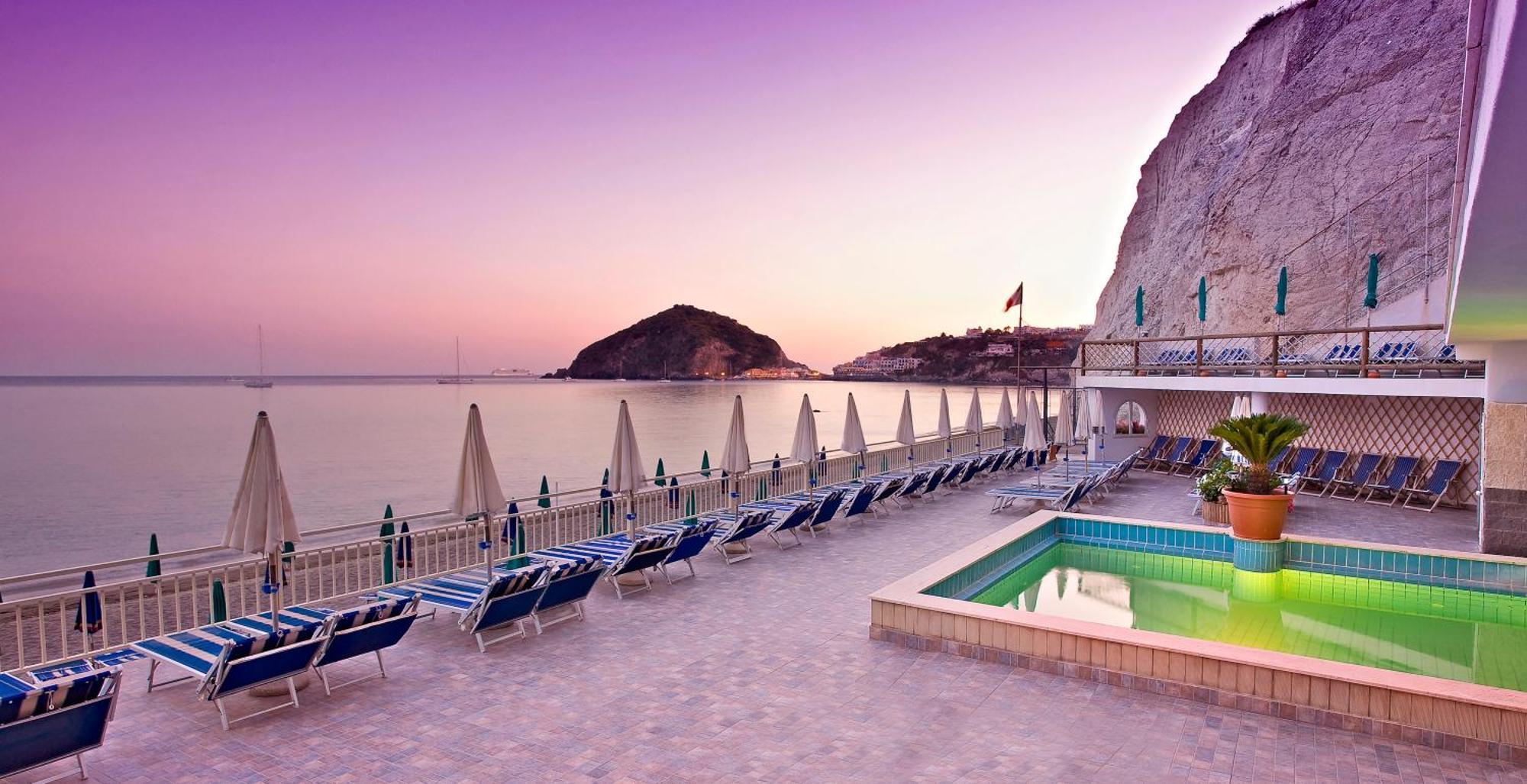 Hotel Vittorio Beach Resort Barano dʼIschia المظهر الخارجي الصورة