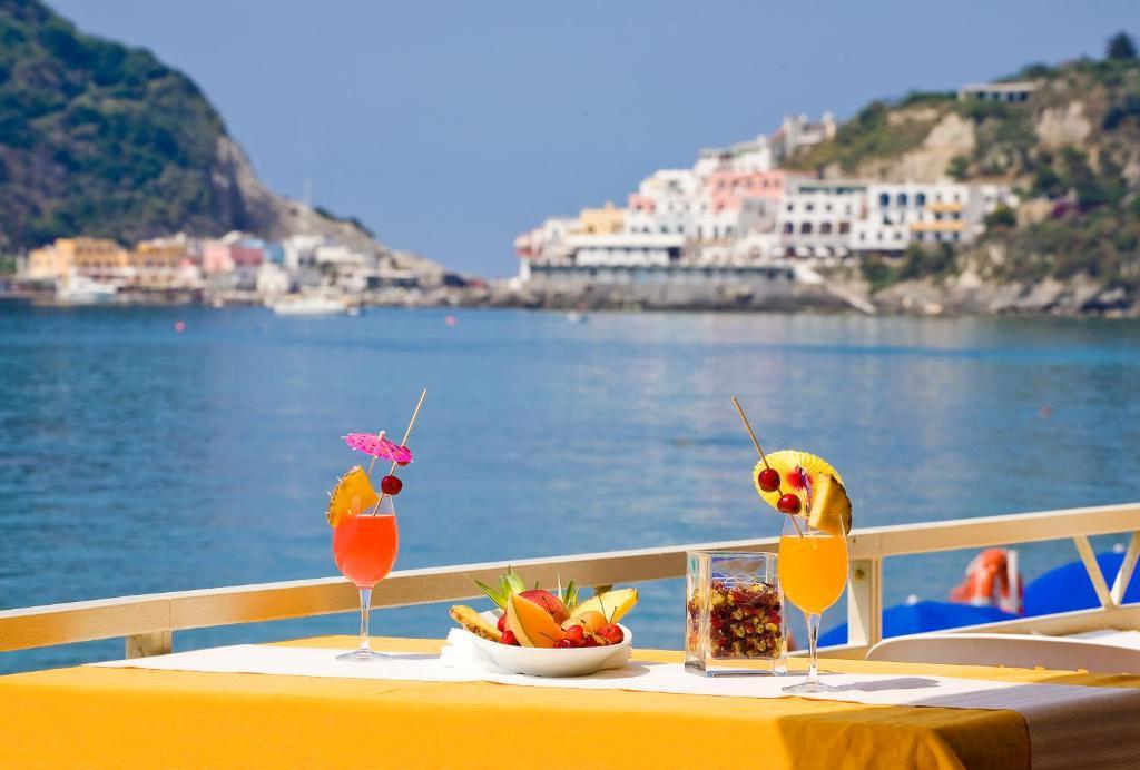 Hotel Vittorio Beach Resort Barano dʼIschia المظهر الخارجي الصورة