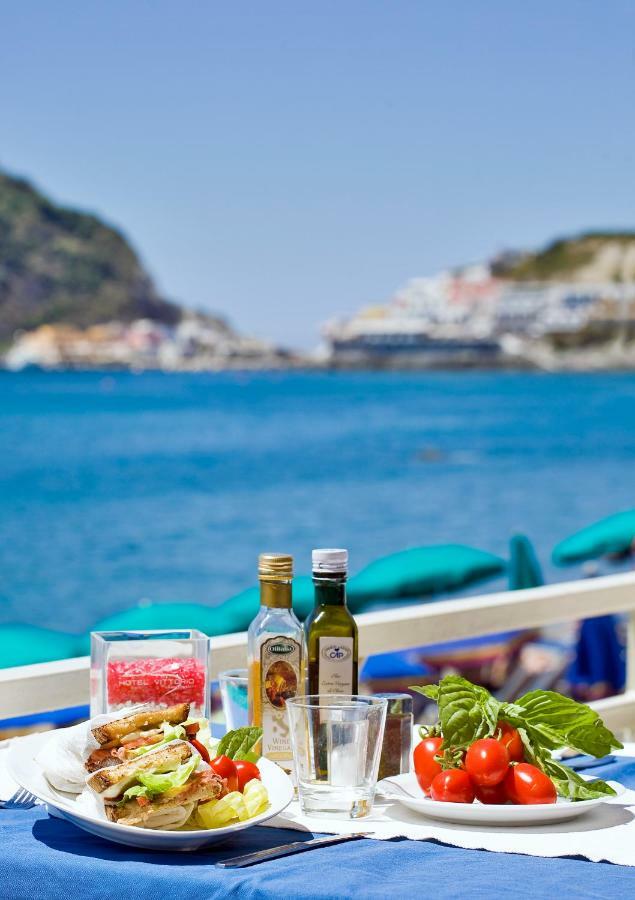 Hotel Vittorio Beach Resort Barano dʼIschia المظهر الخارجي الصورة